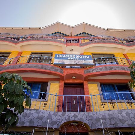 Grande Hotel Isiolo Bagian luar foto