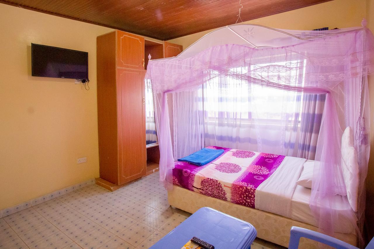 Grande Hotel Isiolo Bagian luar foto