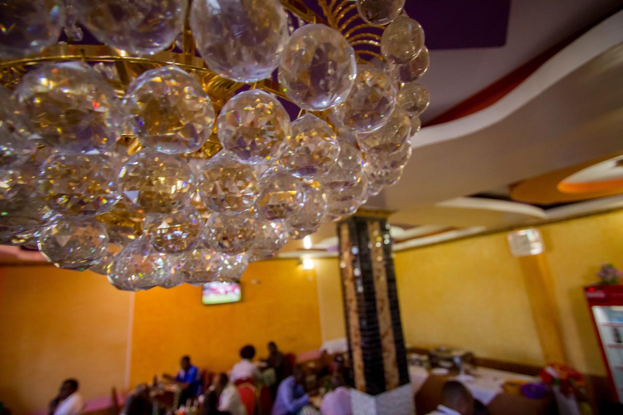 Grande Hotel Isiolo Bagian luar foto