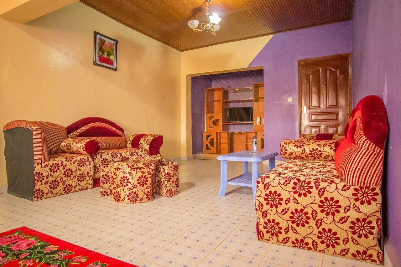 Grande Hotel Isiolo Bagian luar foto