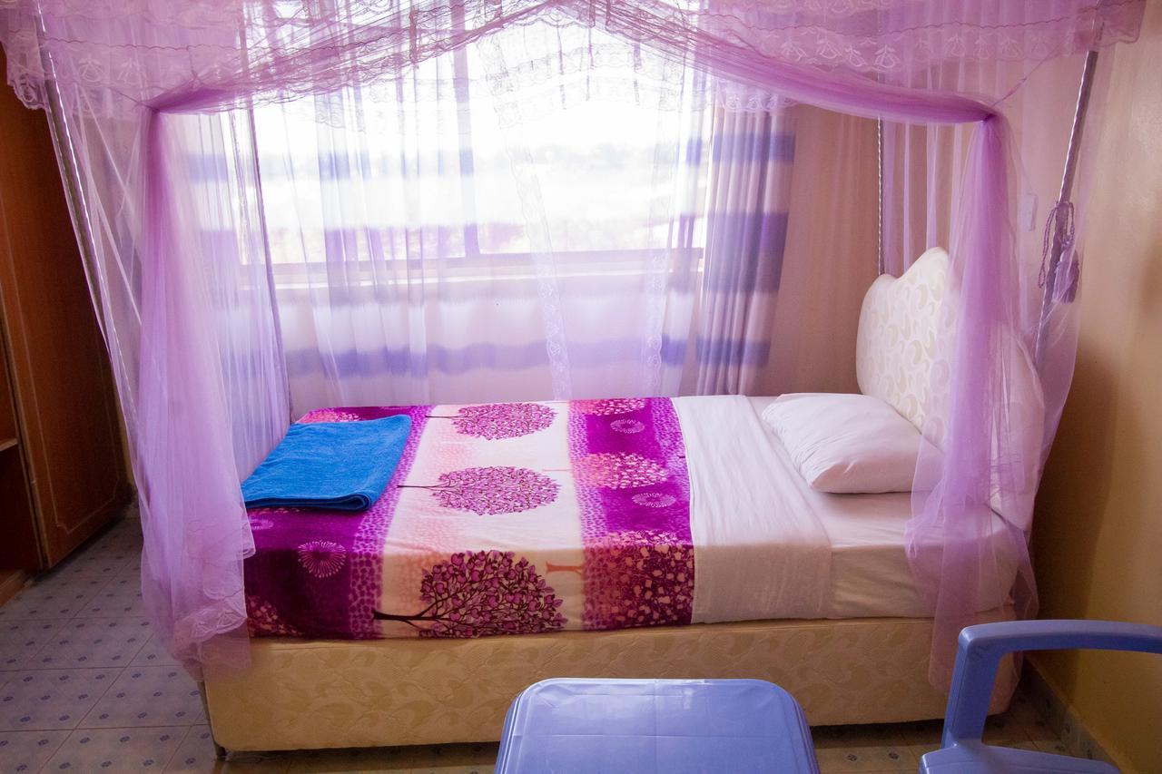 Grande Hotel Isiolo Bagian luar foto