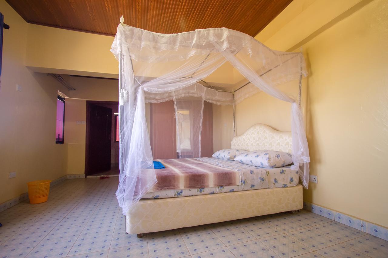 Grande Hotel Isiolo Bagian luar foto