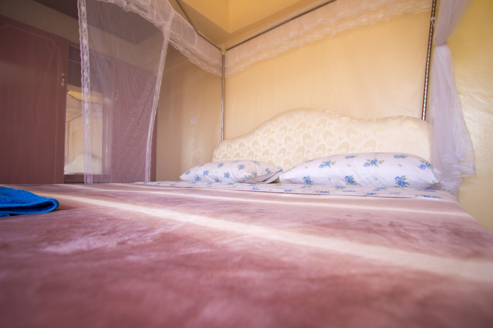 Grande Hotel Isiolo Bagian luar foto